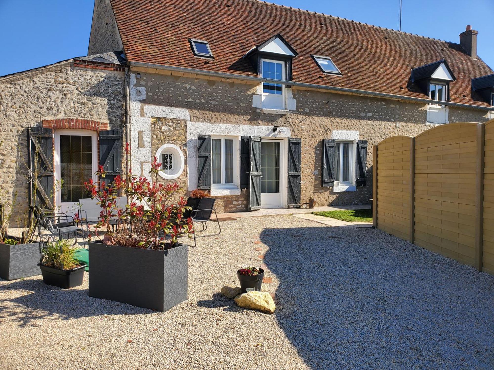La Petite Folie Bed & Breakfast Eole-en-Beauce Dış mekan fotoğraf